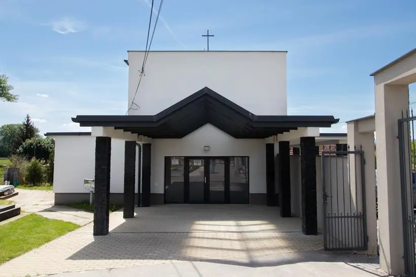 Dom smútku Chynorany, fotografia 3