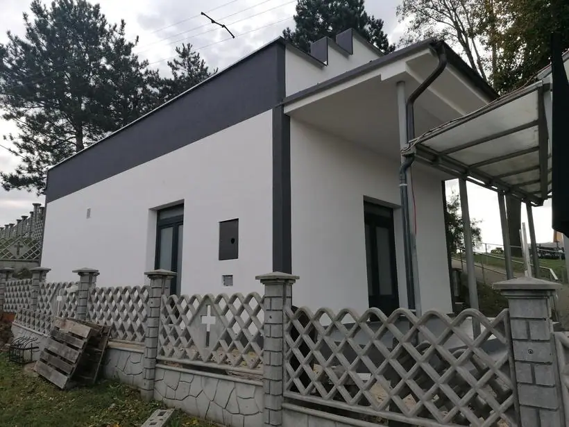 Dom smútku Livinské Opatovce