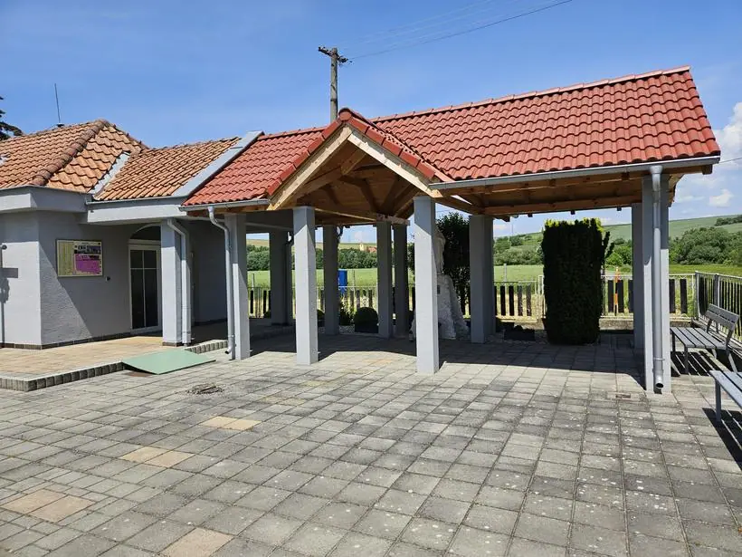 Dom smútku Pažiť