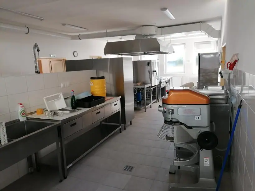 Vzduchotechnika kuchyne MŠ, Topoľčany, fotografia 4